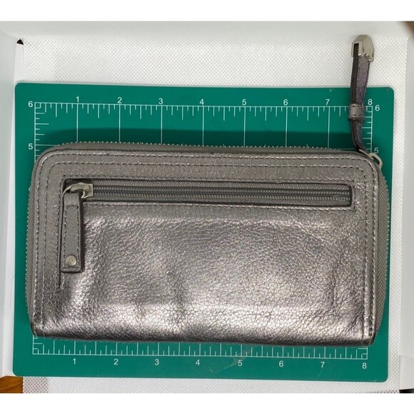 B Makowsky Leather Zip Around Wallet  Silver w Leopard Interior 8in X 4.5in - Picture 8 of 8